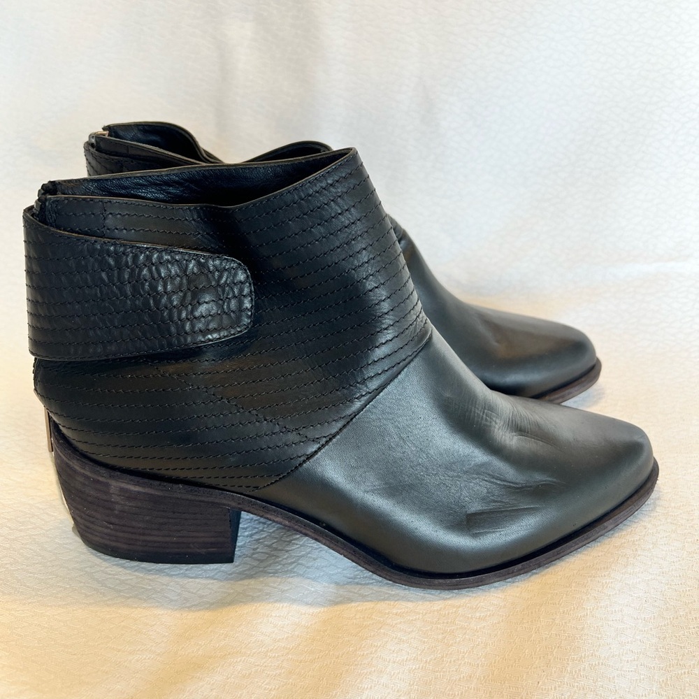 Women’s designer leather ankle boots made in Italy size 38 LDTUTTLE